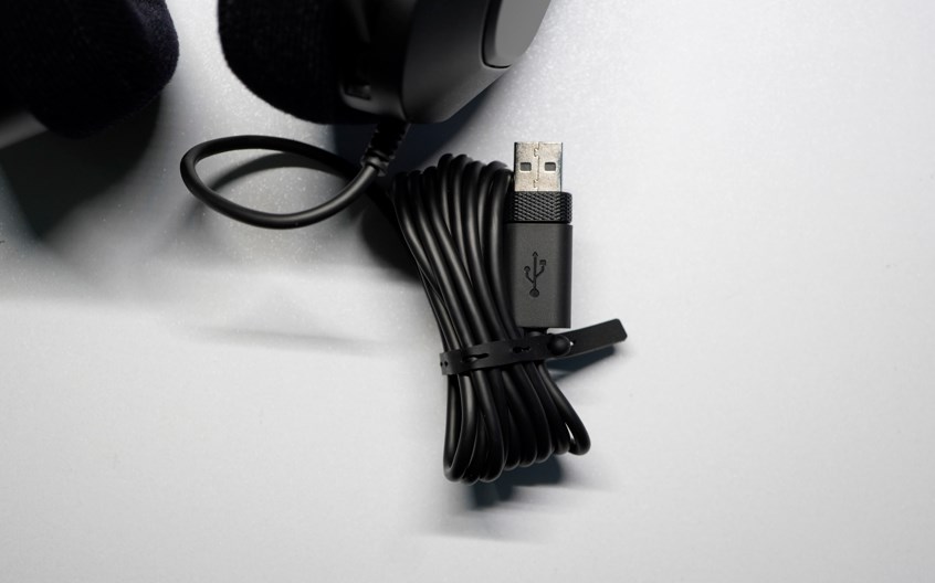 CORSAIR HS80 RGB USBのレビュー画像